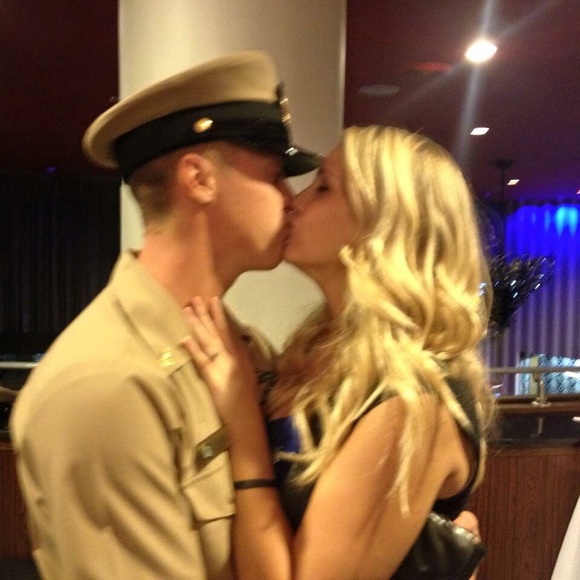 Meet your Posher! - Picture 6 of 6